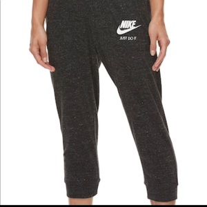 Grey Heather Nike Cropped Pants